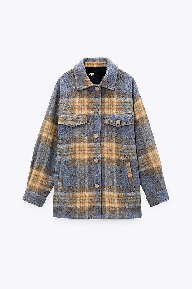 Sobrecamisa con estampado de cuadros de la nueva colección de Zara (49,99 euros)