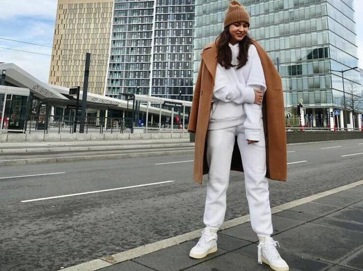 Fotos: Ocho botines blancos de estilo deportivo que son perfectos para tus looks más desenfadados