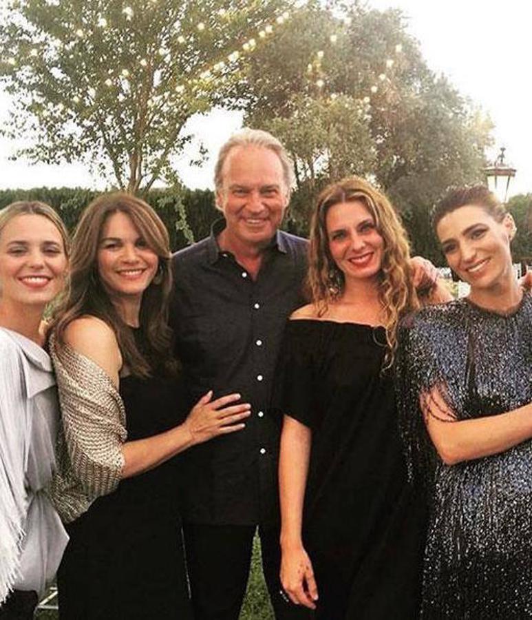 Fabiola siempre ha tenido una magnífica relación con las hijas de Bertín, Claudia, Alejandra y Eugenia, fruto de su matrimonio anterior con Sandra Domecq. Aquí, en 2019.