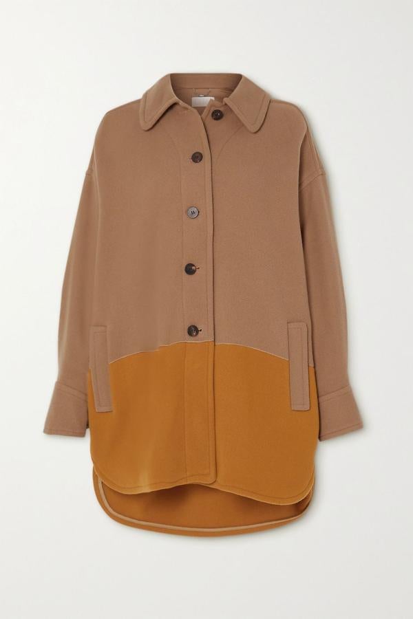 Sobrecamisa de lana, de Chloé, por 775 €, antes costaba 1.550 €.