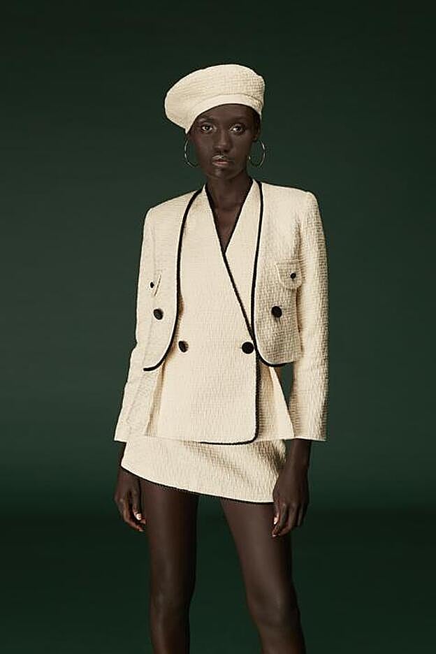 El conjunto de tweed de By Leclair.