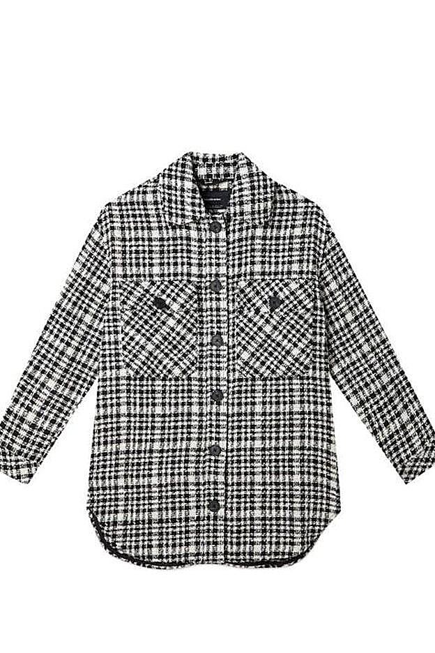 Esta sobrecamisa con estampado pata de gallo te dará mucho juego a la hora de crear looks perfectos.