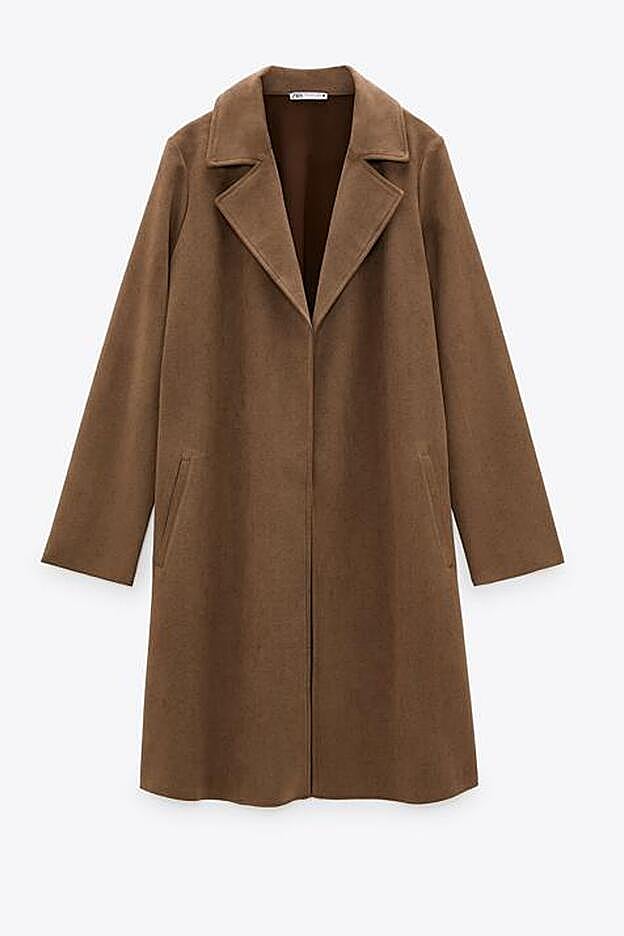 Este abrigo en tejido de ante ha tenido un gran recibimiento y ya promete ser todo un éxito.