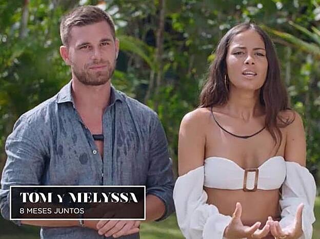 Así posaban junto Tom y Melyssa antes de dinamitar su relación en la segunda edición de La isla de las tentaciones.