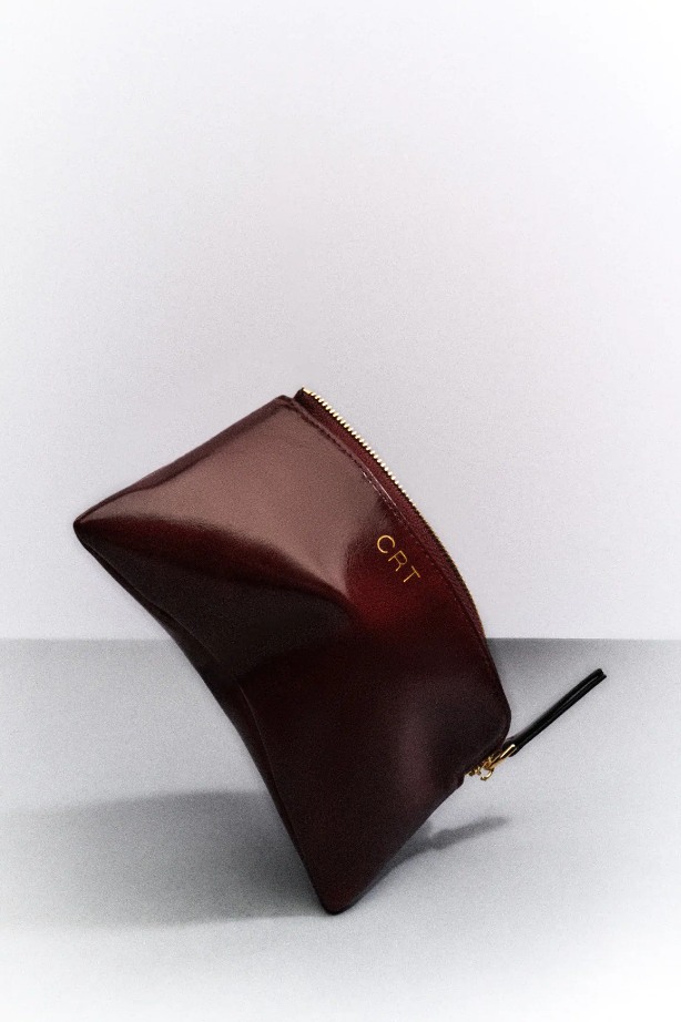 La nueva colección de complementos 'Edited' en los que se pueden grabar nuestras iniciales. A partir de 9.95 euros.