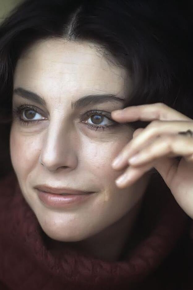 El escándalo sexual que desató la escena de masturbación de 'Los gozos y las sombras' no empañó la carrera e Charo López, sino todo lo contrario.