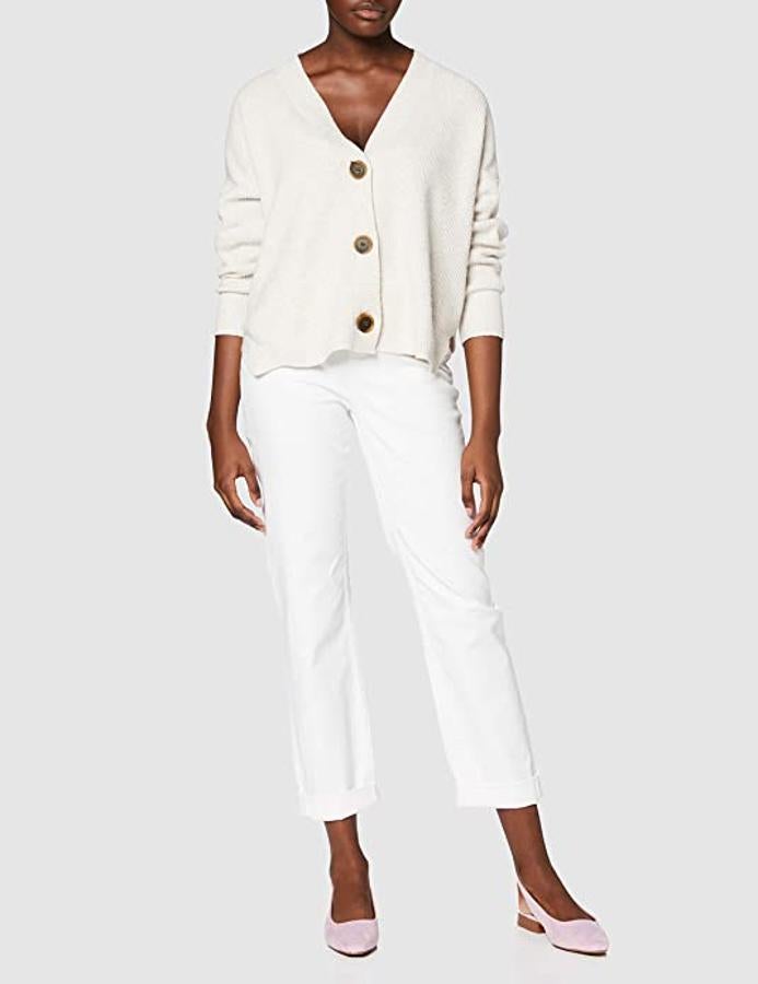 Estos  zapatos planos destalonados de Find , disponibles también en cámel y negro, cuestan 25 euros en Amazon.