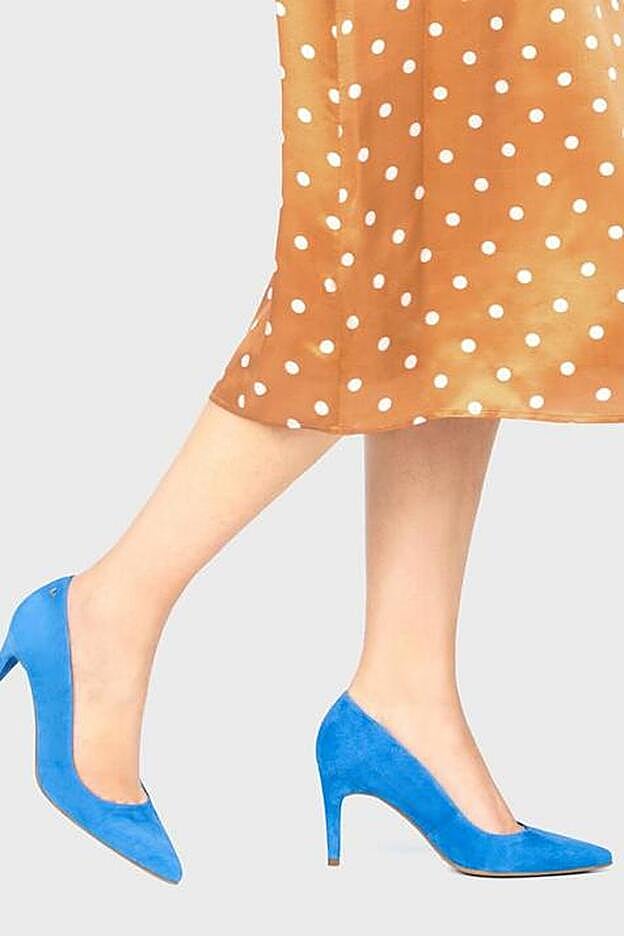 Zapatos azules de ante de Martinelli. Rebajados de 99,95 a 59,97 euros.