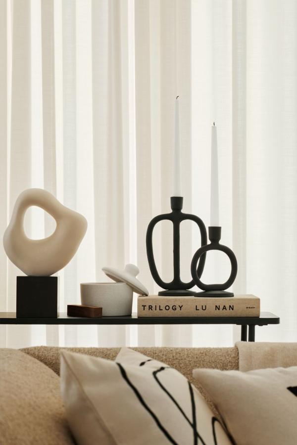 Nadie creerá al entrar en tu salón que esta original escultura de cerámica cuesta 29.99 euros en H&M Home.