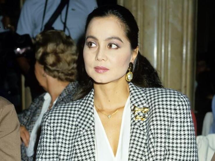 Fotos: Blazer de cuadros, los pantalones rosas que arrasan en Zara... 10 looks icónicos de Isabel Preysler que demuestran que ya llevó las tendencias de la temporada antes que tú