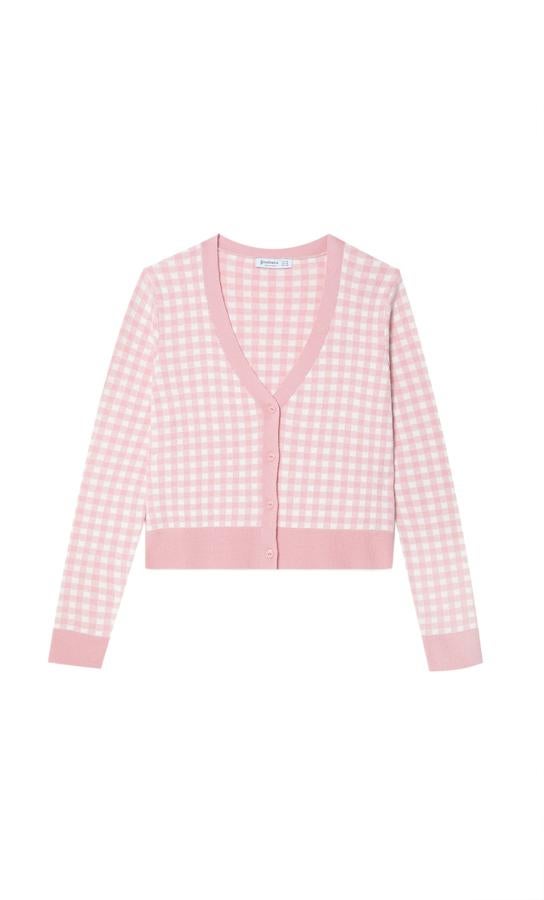 Chaqueta corta con estampado de cuadros vichy en color rosa de la nueva colección de Stradivarius (19,99 euros)