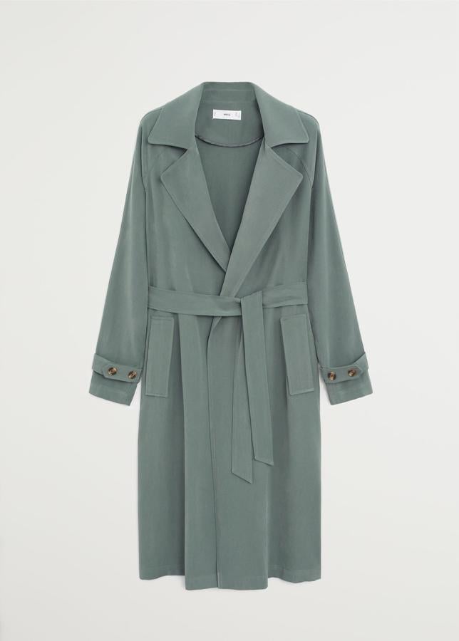 )Trench fluido con cinturón en color verde empolvado de Mango Outlet (29,99 euros
