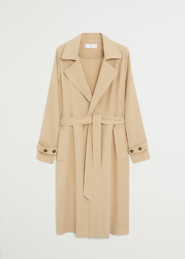 Trench fluido con cinturón en color arena de Mango Outlet (29,99 euros