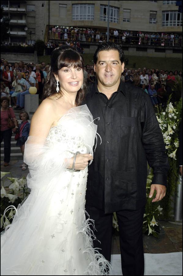 A los 50 años Carmen Martínez Bordiú encontró de nuevo el amor con José Campos. El 18 de junio de 2006 decidieron pasar por el altar en Santander. La relación duró siete años, Luis Miguel Rodríguez, fue el detonante de su ruptura y la pareja no terminó muy bien. En la actualidad José Campos se recupera tras haber superado un ictus, ha encontrado de nuevo el amor y es padre de una niña.