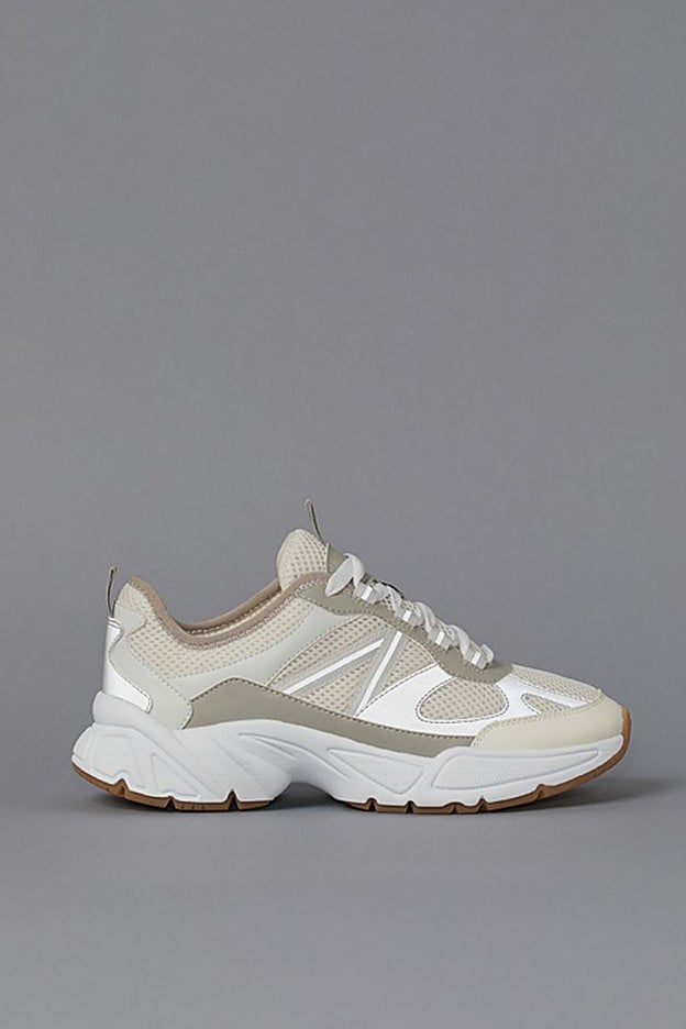 Zapatillas de deporte con suela voluminosa de la nueva colección de H&M.