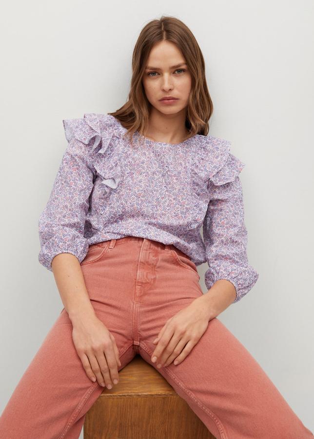 Blusa con estampado de flores de la nueva colección de Mango (39,99 euros)