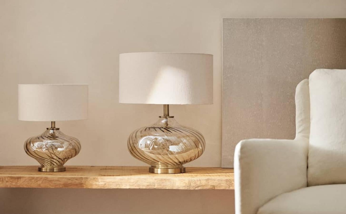 Estas lámparas de cristal e inspiración vintage cuestan 89.95 euros en Zara Home.