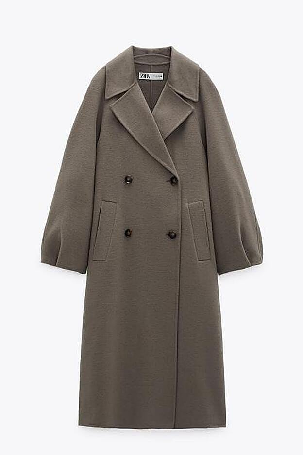 Abrigo oversize de Zara.