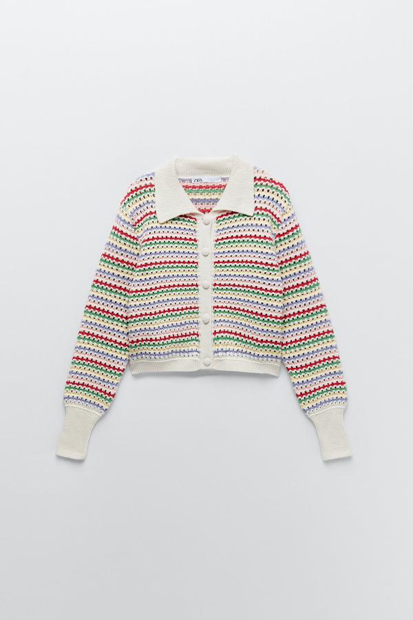 Chaqueta calada en punto multicolor de Zara (22,99 euros)