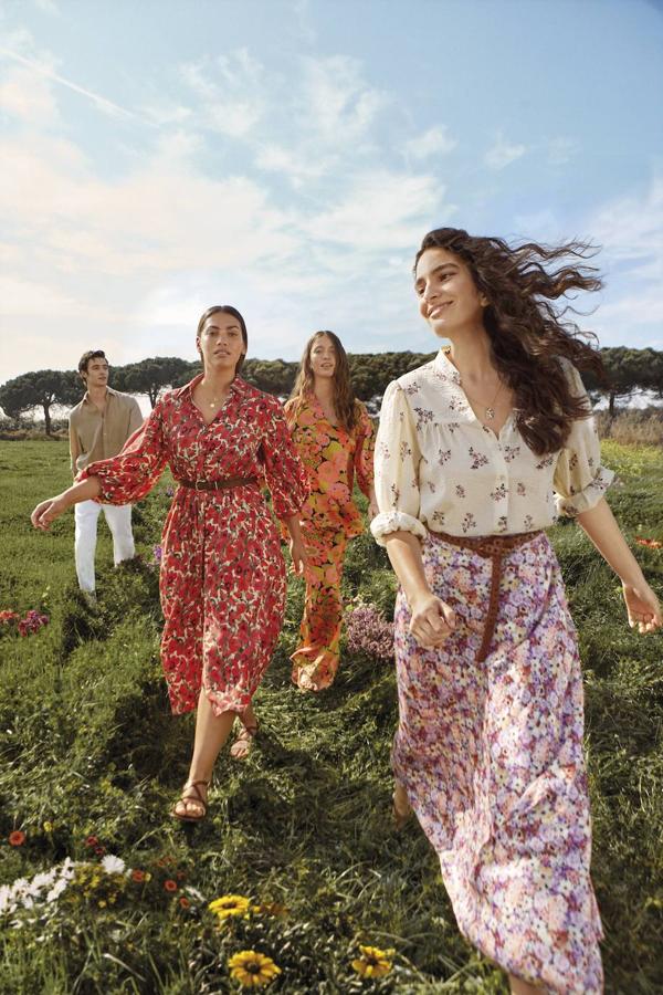 Los estampados florales son protagonistas, una temporada más, de las propuestas de primavera más apetecibles.