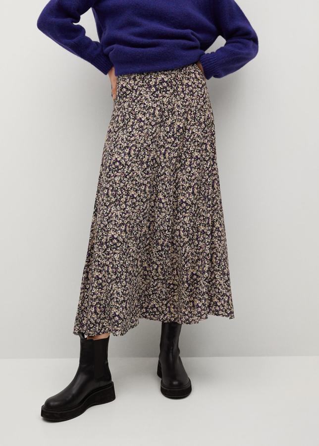 Falda midi con estampado de flores de la nueva colección de Mango (25,99 euros)