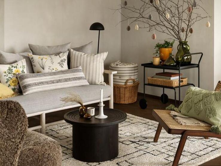 Fotos: Los chollos de la semana: cómo cambiar la decoración de tu salón por menos de 20 euros con los cojines más bonitos y baratos de H&M y Zara Home