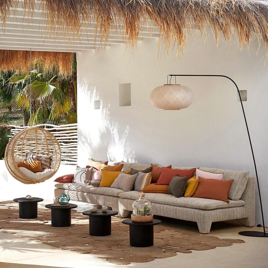 Este salón exterior que nos proponen desde La Redoutte es inmejorable: cómodo, lleno de estilo, con notas de tendencia y muy 'instagrameable'. ¿Quién da más?