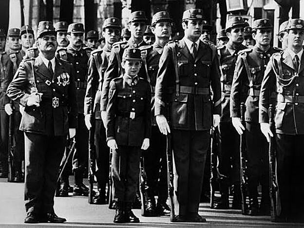 A pesar de su juventud, la educación que recibió el entonces príncipe de Asturias se dejaba notar en cada aparición pública.