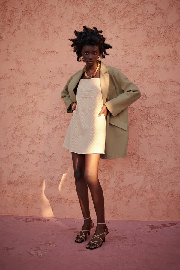 Mini vestido con rayas de la nueva colección de Zara (29,99 euros)