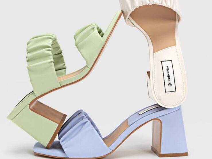 Fotos: Cómodas, originales y súper baratas: las 12 sandalias más bonitas de Stradivarius para llevar con vaqueros