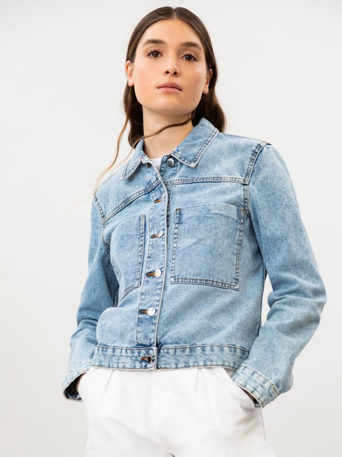 Caadora vaquera con bolsillos de Lefties, (14,99 euros).