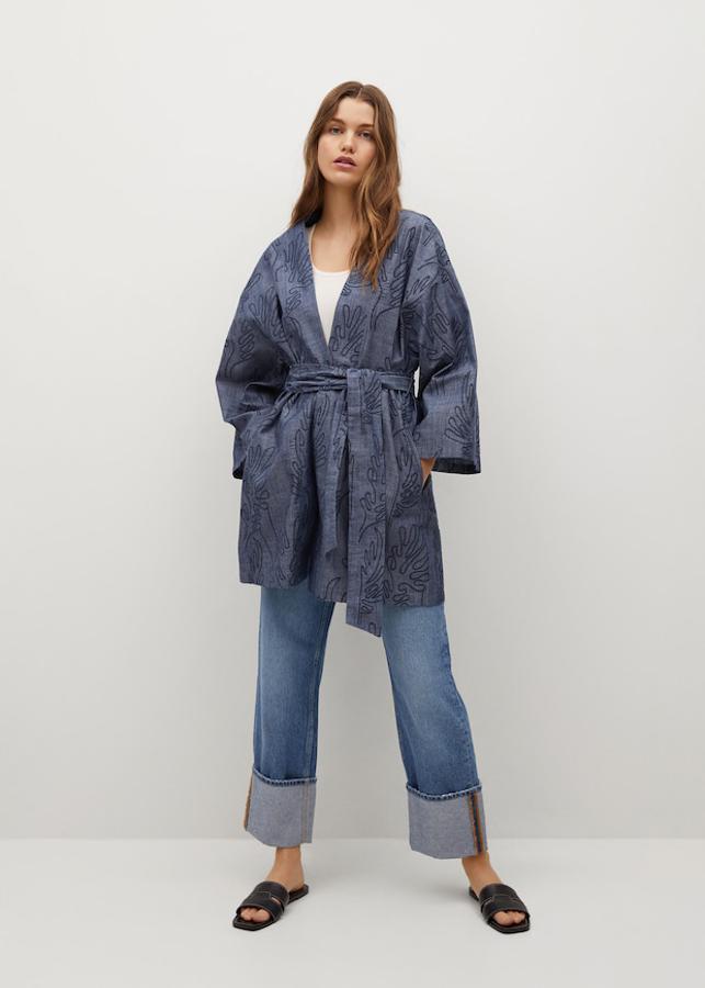 Caftán de algodón bordado, de Mango (59,99 €).