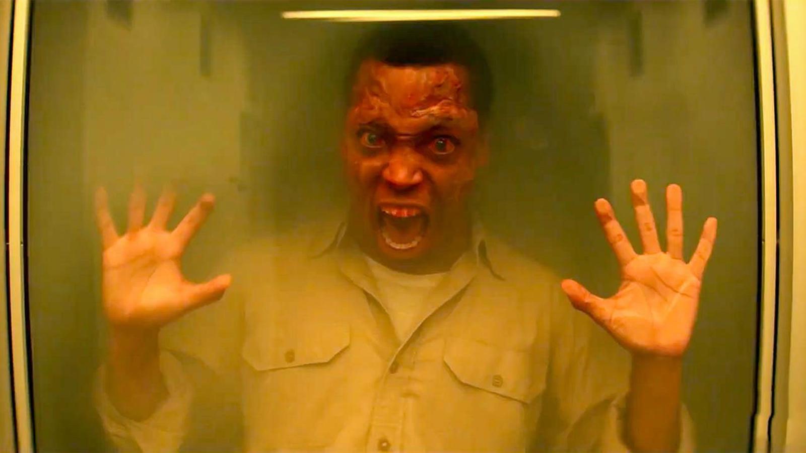 Them. Temporada 1. Amazon Prime Video. 9 de abril.Ambientada en los años 50, esta producción ideal para los fans de la película ‘Nosotros’ se centra en una familia afroamericana que se muda a un barrio predominantemente blanco de Carolina del Norte. Un lugar al que llegarán pensado que vivirán una vida idílica pero en el que no tardarán en comprobar que es un lugar hostil repleto de amenazas.