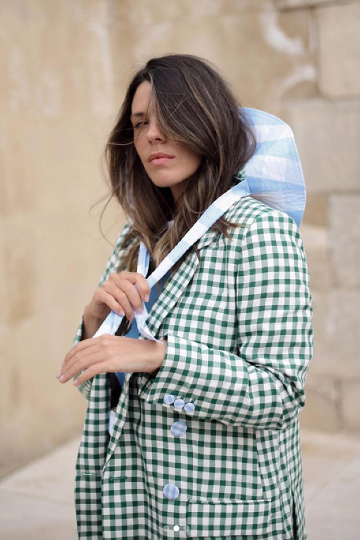 Pincha en la foto para ver vestidos de cuadros vichy en clave lady que te podrás poner en primavera, pero también en verano si los combinas con sandalias planas.