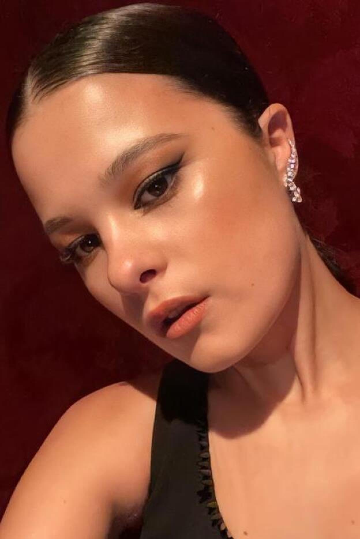 Pincha en la imagen para descubrir los mejores retoques estéticos de las famosas que sí se han operado.