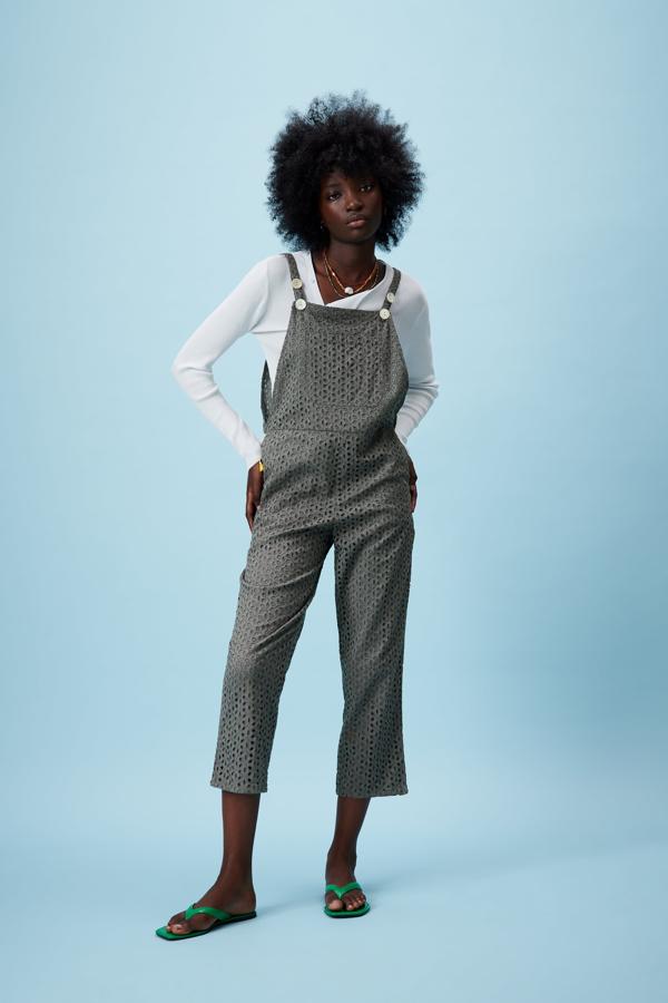 Peto estampado en color gris de Zara (29,99 euros)