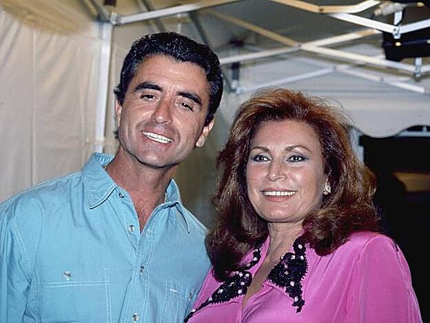 Tras su divorcio en 1989 y obtener la nulidad matrimonial, Rocío Jurado se casó con Ortega Cano en 1995.