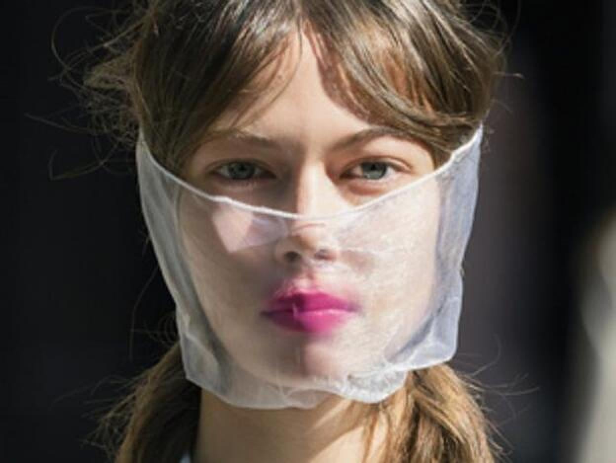 Pincha sobre la imagen y descubre ocho sprays fijadores de maquillaje