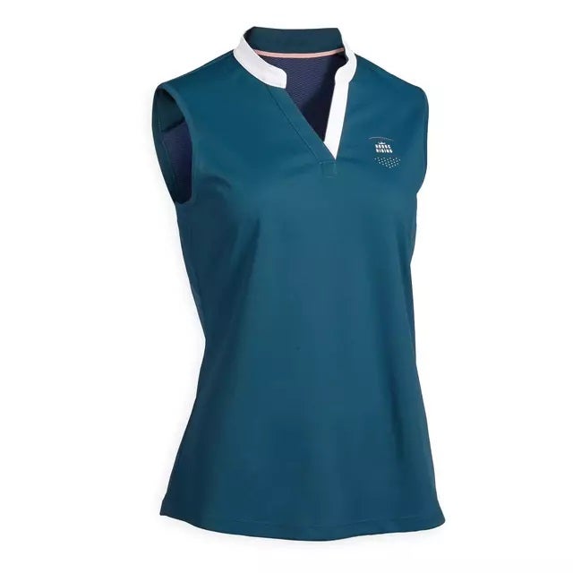 Polo sin mangas en verde petróleo y detalles blancos. (14,99 euros).