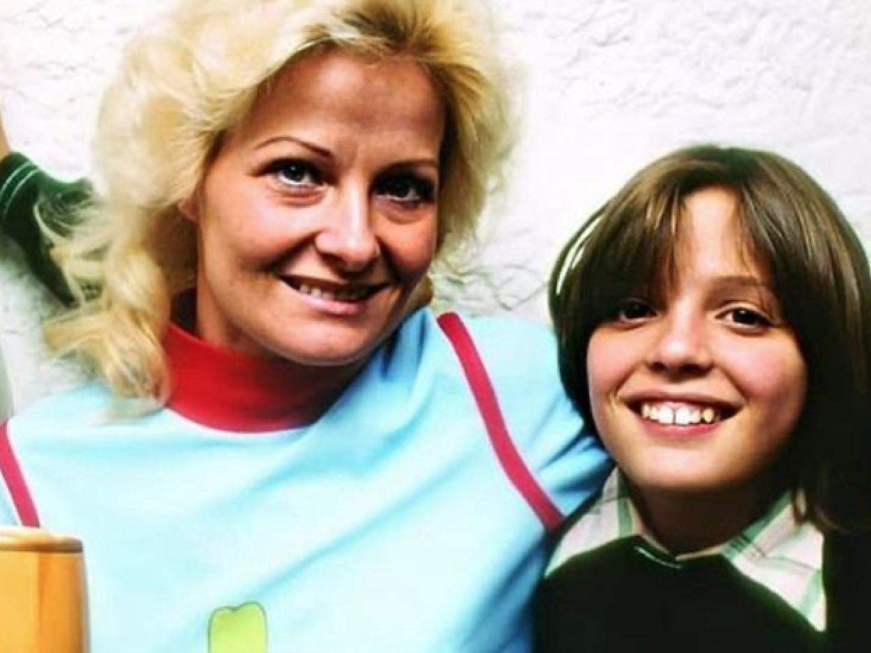 Marcela Basteri junto a Luis MIgue, años antes de su misteriosa desaparición que aún no ha sido púbilcamente explicada. ¿Desvelará su destino la segunda temporada de Luis Miguel, la serie?