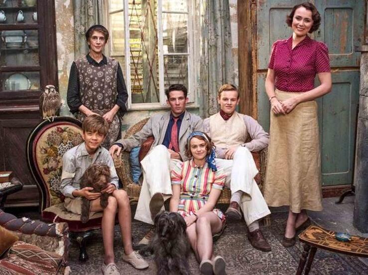 Fotos: Las 11 mejores adaptaciones literarias para celebrar el Día del Libro viendo series