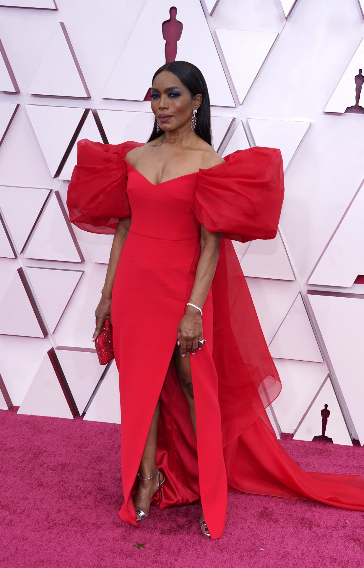 Angela Bassett, de Alberta Ferretti.