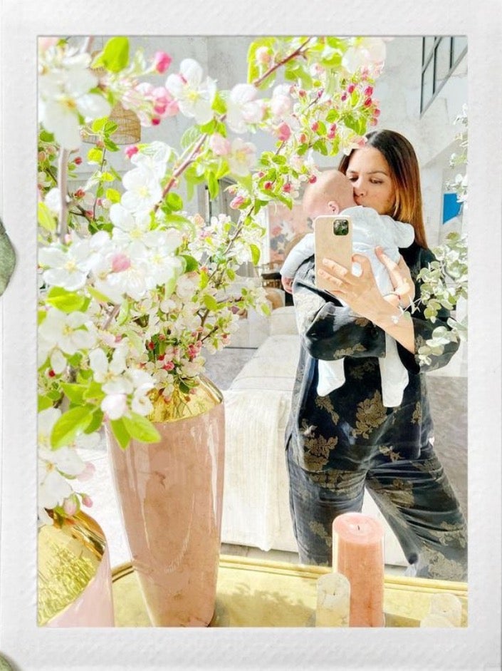 Guti y Romina Belluscio anunciaban en sus redes que volvían a ser padres. Se trata de Romeo, el segundo hijo de la pareja tras el pequeño Enzo que nacía el mismo día pero un 11 de enero de 2013.