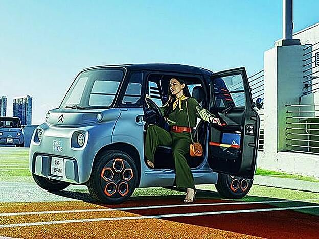 Citroën Con su Ami, un pequeño cuadriciclo eléctrico de dos plazas, la marca francesa ofrece una nueva idea de movilidad urbana desde los 16 años.