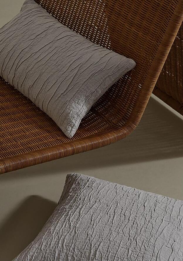 Toallas, velas, cojines o mantas: ficha estas 11 ideas deco de la nueva colección de Mango por menos de 40 euros