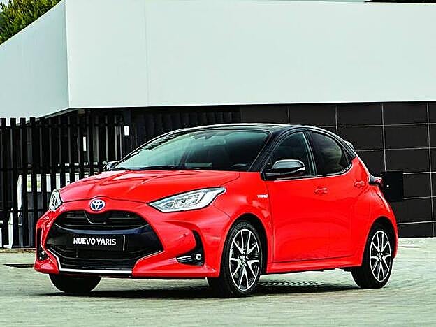 Toyota Yaris Hybrid. Un urbano realmente atractivo, que saca el mejor partido de la tecnología híbrida para conseguir una conducción relajada y eficiente como pocos.