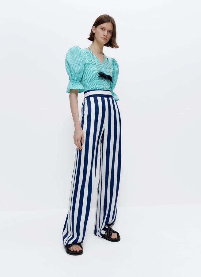 Pantalones anchos de cintura alta, de Uterqüe (79 €).