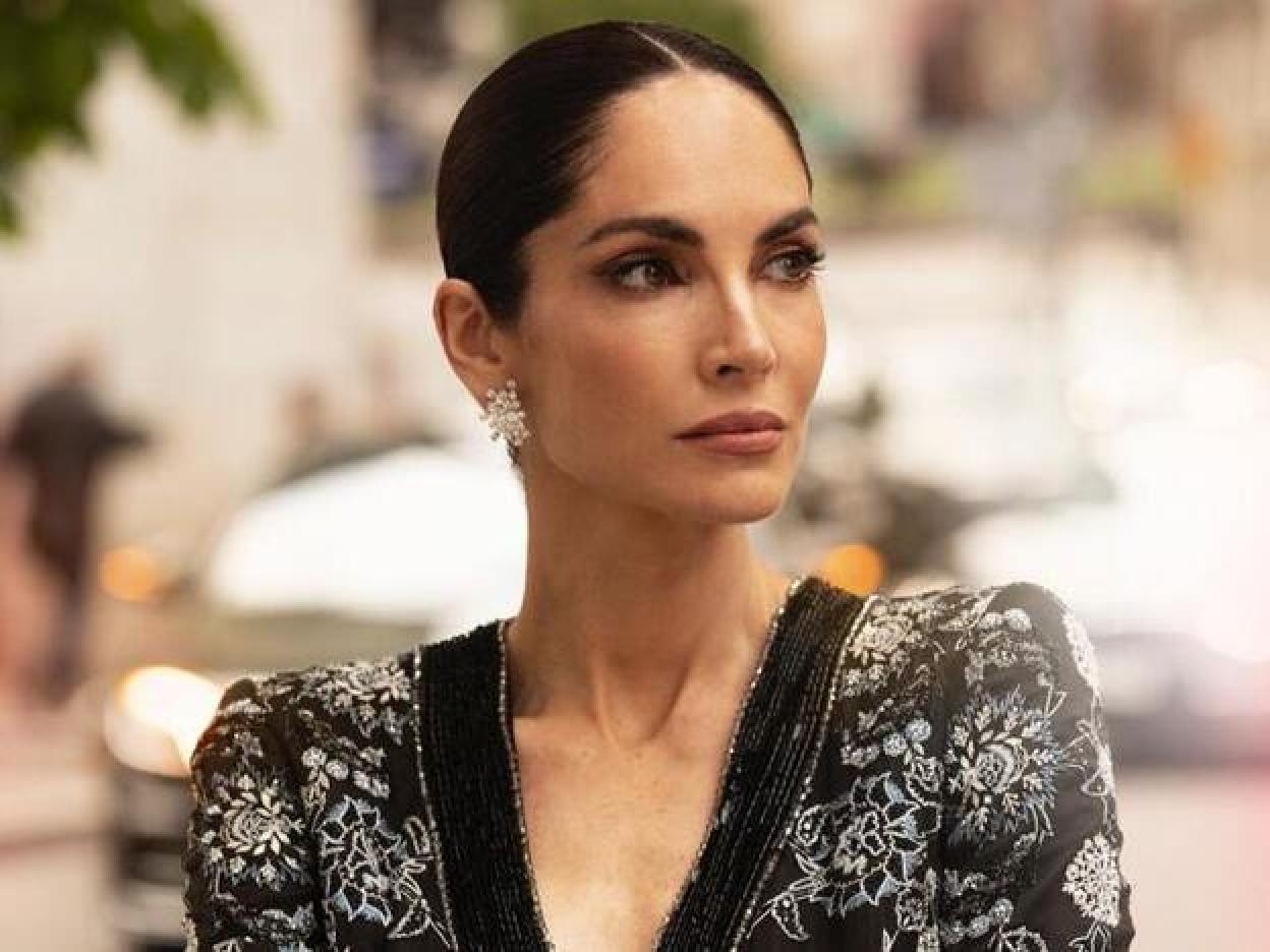 Pincha en la imagen para ver contornos de ojos antiedad de alto rendimiento que restan años y que puedes comprar rebajados ya mismo en la farmacia online.