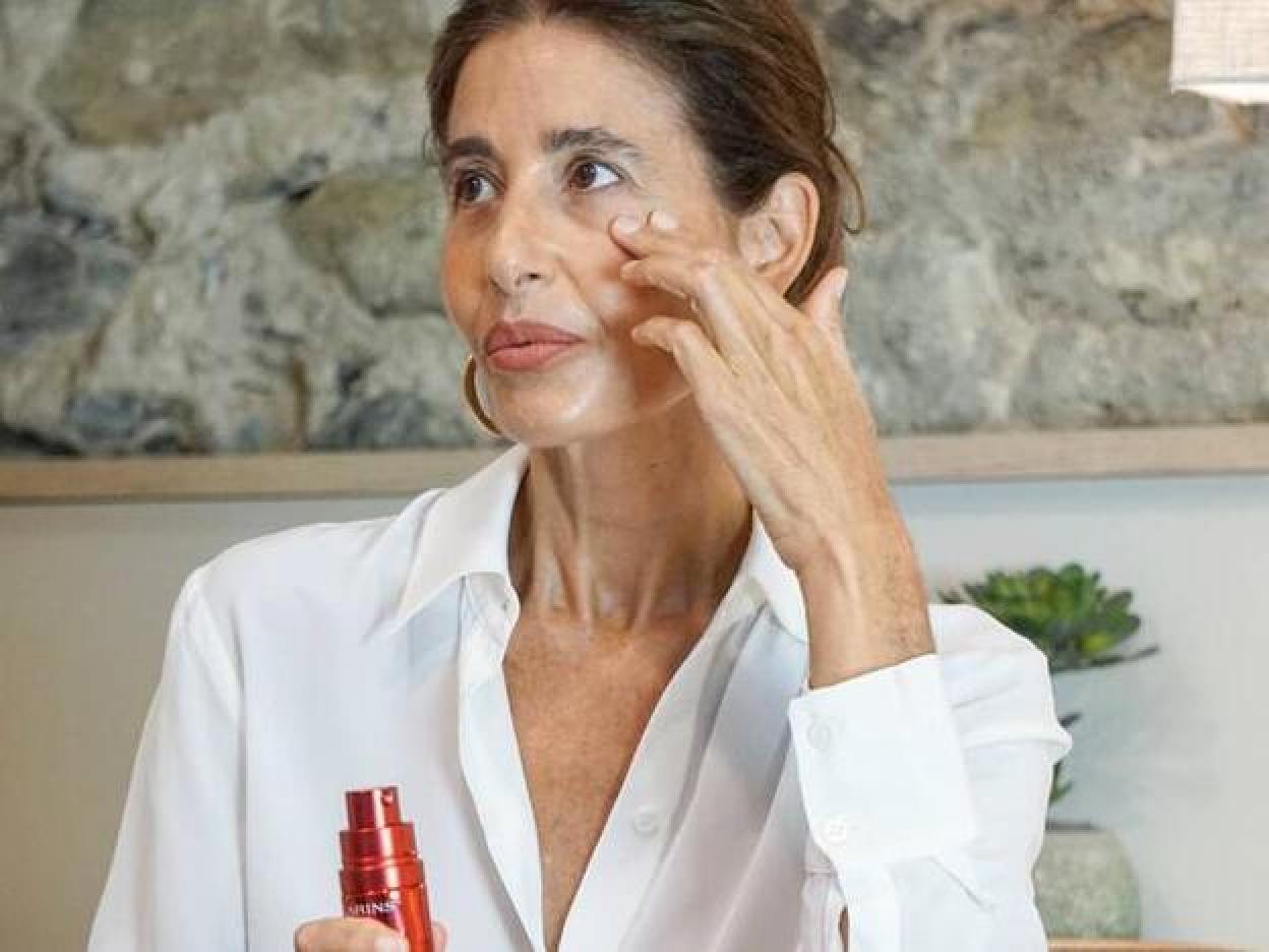 Haz click en la imagen para descubrir los mejores contornos de ojos para decirle adiós a la mirada cansada y envejecida tanto a los 30 como a los 50.