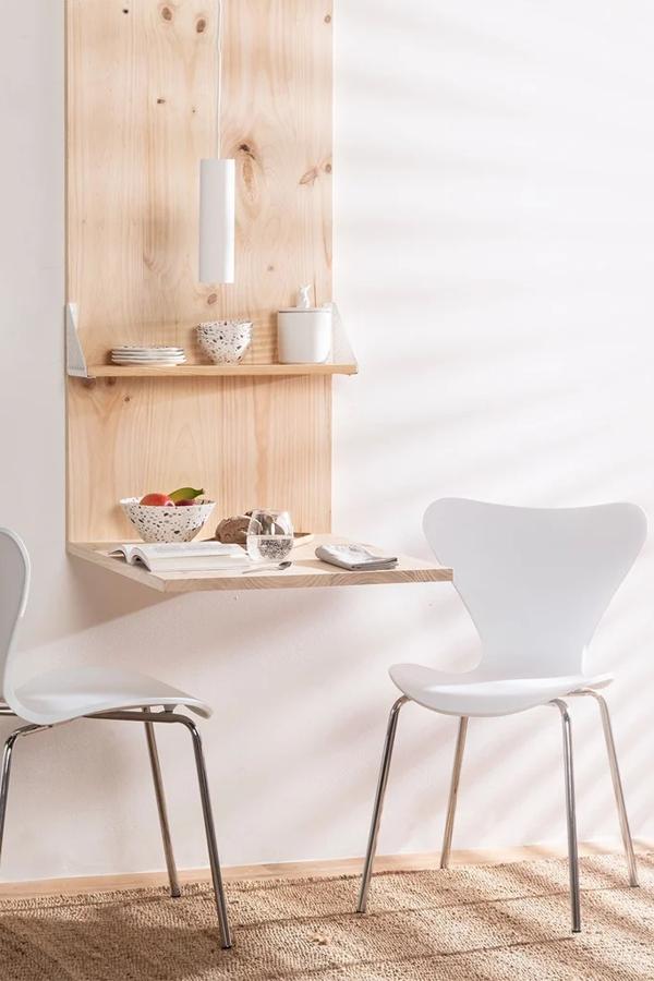 Tengas un piso XS o una vivienda de grandes dimensiones, estas sillas de Sklum le darán el toque de diseño al instante. Ligeras, con un bonito diseño moderno y en color blanco para que combine con cualquier espacio. Ahora están con descuento a 24,95 euros.